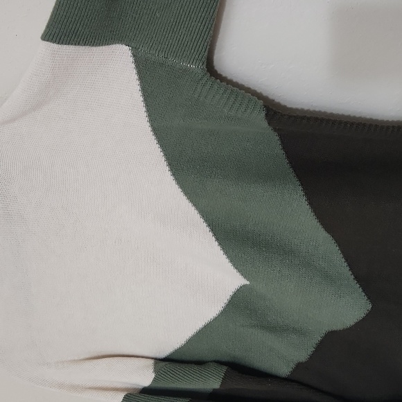 Elegant Color block green cream & brown sweater Career Contemporary Minimalist - Picture 5 of 11